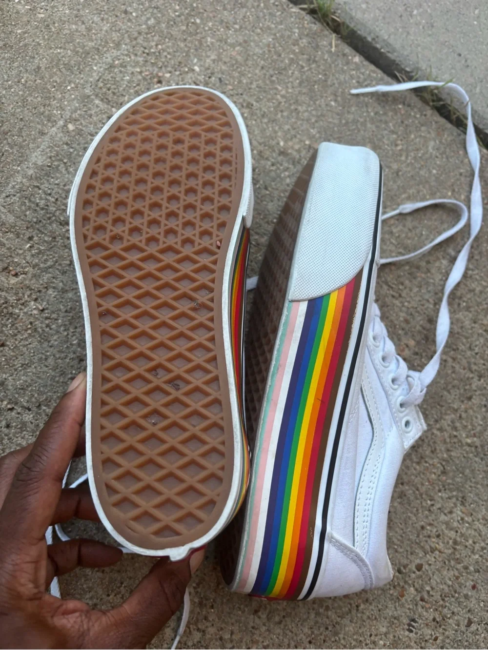 Vans White Low-Top Canvas Sneakers with Rainbow Stripe women’s size 10